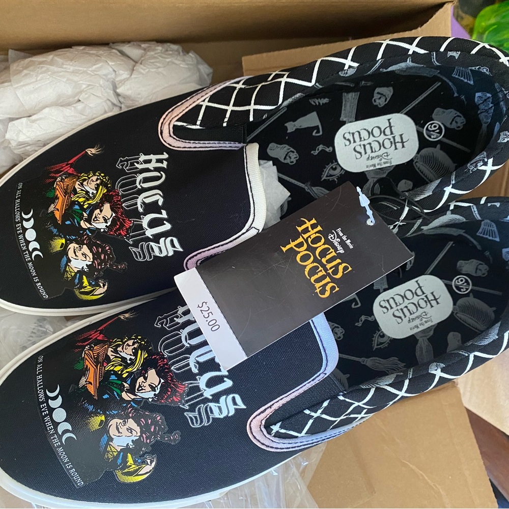 Hocus Pocus Disney Black Slip-On Sneakers